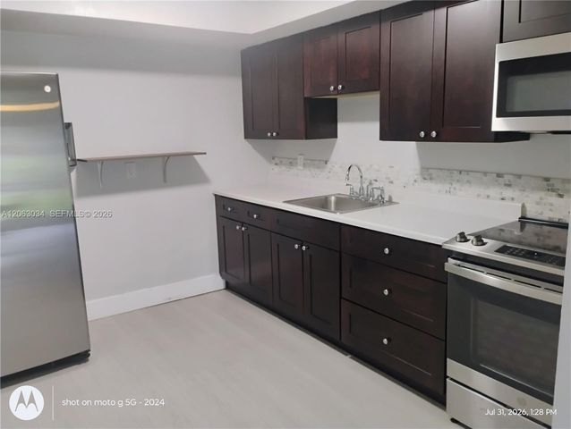 26 SW 6th Ave 1-2, Dania Beach, FL 33004