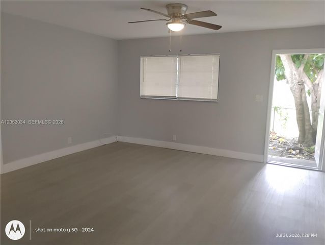 26 SW 6th Ave 1-2, Dania Beach, FL 33004