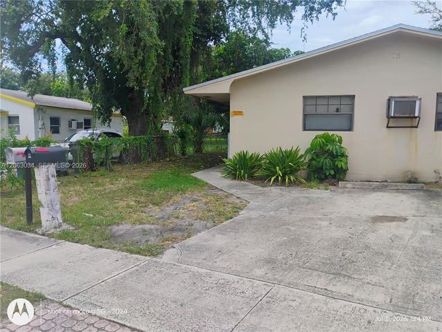 26 SW 6th Ave 1-2, Dania Beach, FL 33004