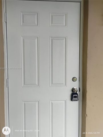 26 SW 6th Ave 1-2, Dania Beach, FL 33004