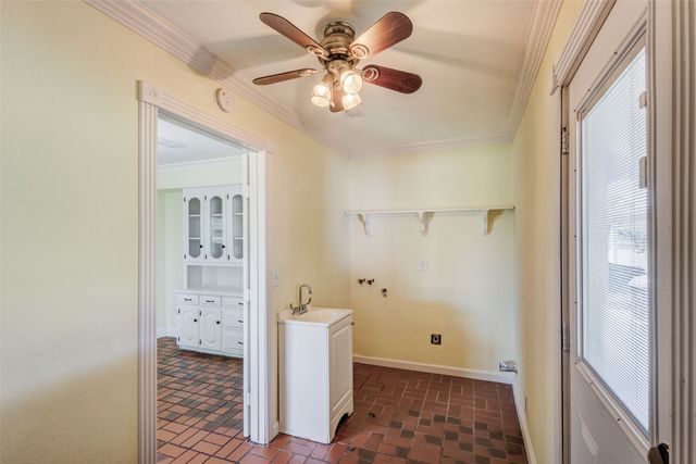11054 County Road 2464, Poetry, TX 75160