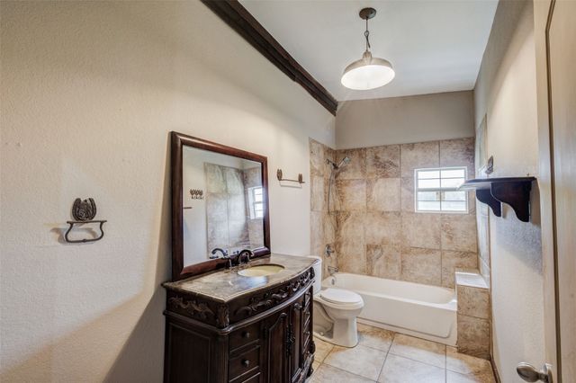 11054 County Road 2464, Poetry, TX 75160
