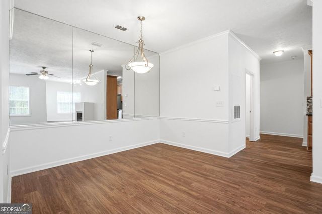 205 Streamside Drive, Roswell, GA 30076