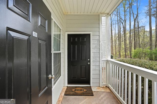 205 Streamside Drive, Roswell, GA 30076