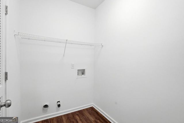 205 Streamside Drive, Roswell, GA 30076