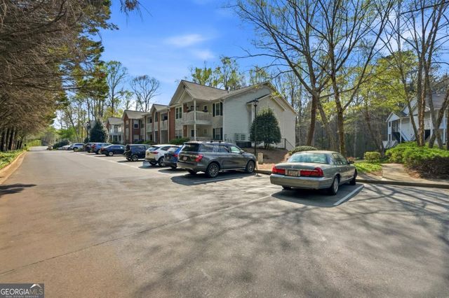 205 Streamside Drive, Roswell, GA 30076