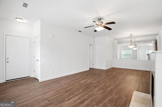 205 Streamside Drive, Roswell, GA 30076