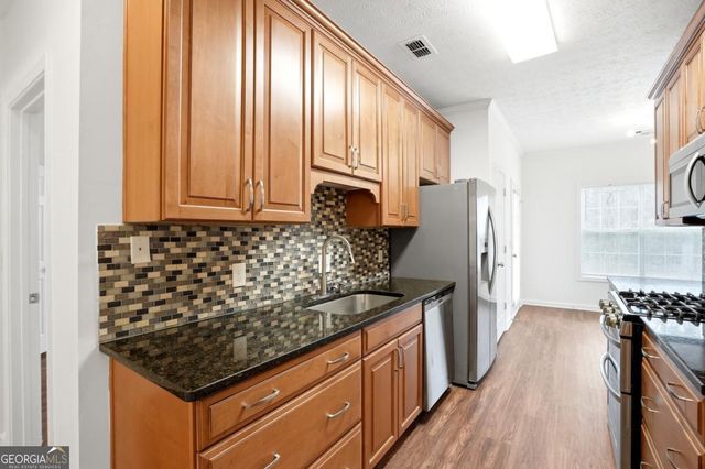 205 Streamside Drive, Roswell, GA 30076