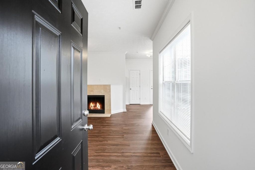 205 Streamside Drive, Roswell, GA 30076