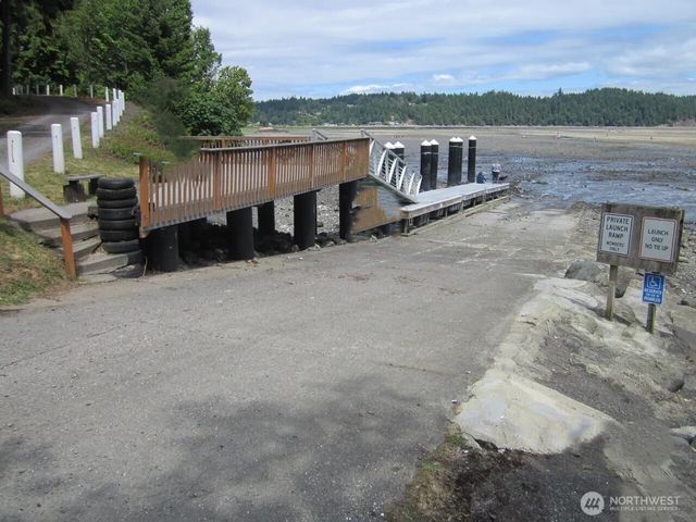 271 Salmon Street, Brinnon, WA 98320