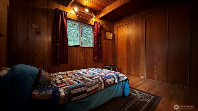 271 Salmon Street, Brinnon, WA 98320