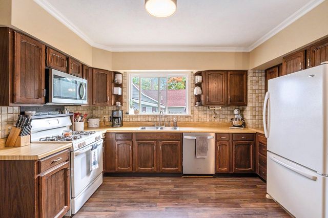 265 N Union Street, Sparta, MI 49345