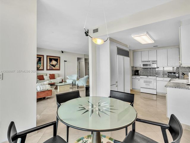 10101 Collins Ave 18C + CABANA, Bal Harbour, FL 33154