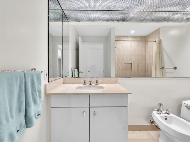 10101 Collins Ave 18C + CABANA, Bal Harbour, FL 33154