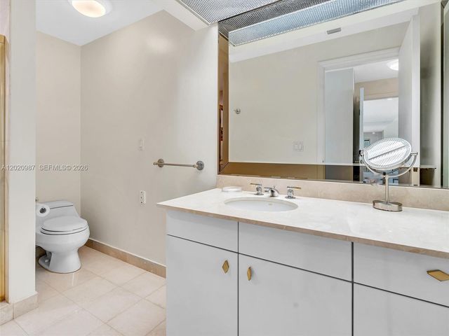 10101 Collins Ave 18C + CABANA, Bal Harbour, FL 33154