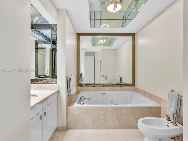 10101 Collins Ave 18C + CABANA, Bal Harbour, FL 33154