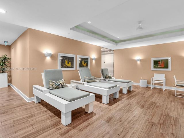 10101 Collins Ave 18C + CABANA, Bal Harbour, FL 33154
