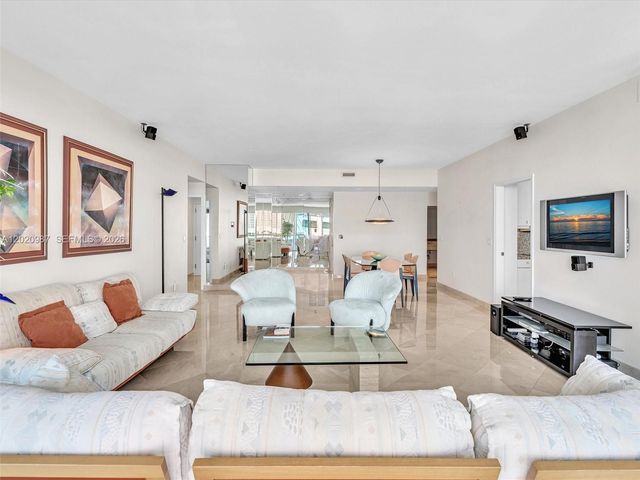 10101 Collins Ave 18C + CABANA, Bal Harbour, FL 33154