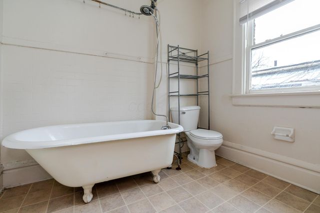 9-11-15 E Norwich Avenue, Columbus, OH 43201