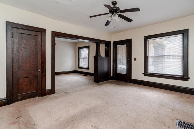 9-11-15 E Norwich Avenue, Columbus, OH 43201