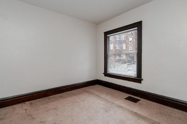 9-11-15 E Norwich Avenue, Columbus, OH 43201