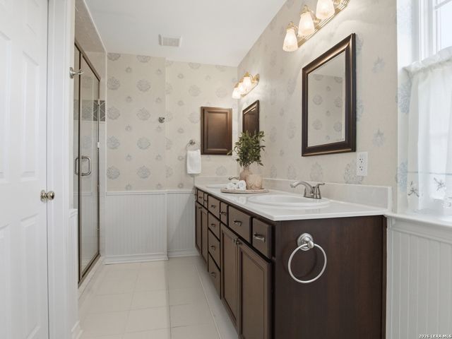 203 Kendall Pointe Dr, Boerne, TX 78015