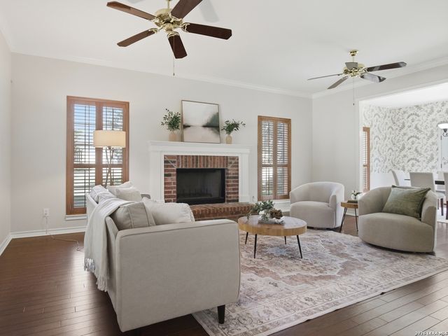 203 Kendall Pointe Dr, Boerne, TX 78015