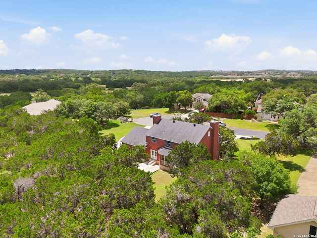 203 Kendall Pointe Dr, Boerne, TX 78015