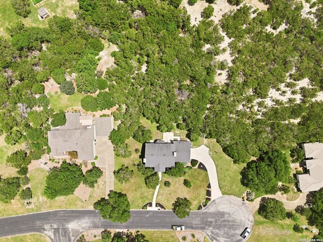 203 Kendall Pointe Dr, Boerne, TX 78015