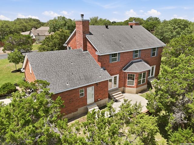 203 Kendall Pointe Dr, Boerne, TX 78015