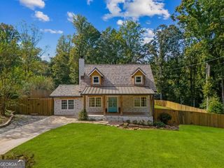 5495 Arrowhead Drive, Acworth, GA 30102