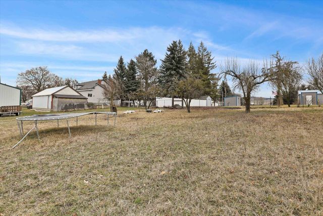 555 W Broadway Ave, Reardan, WA 99029