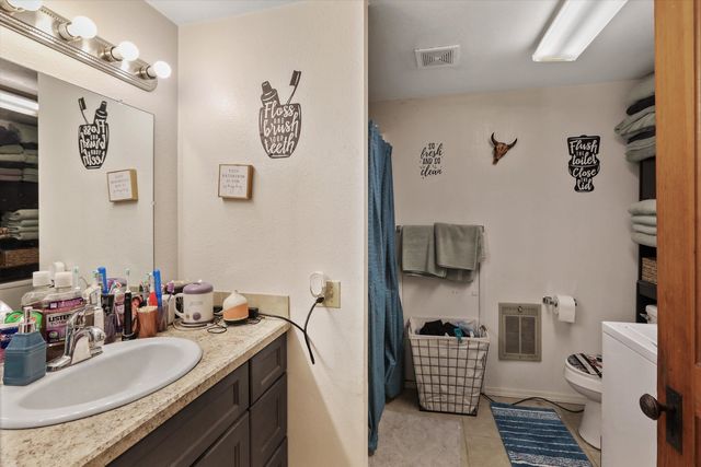 555 W Broadway Ave, Reardan, WA 99029