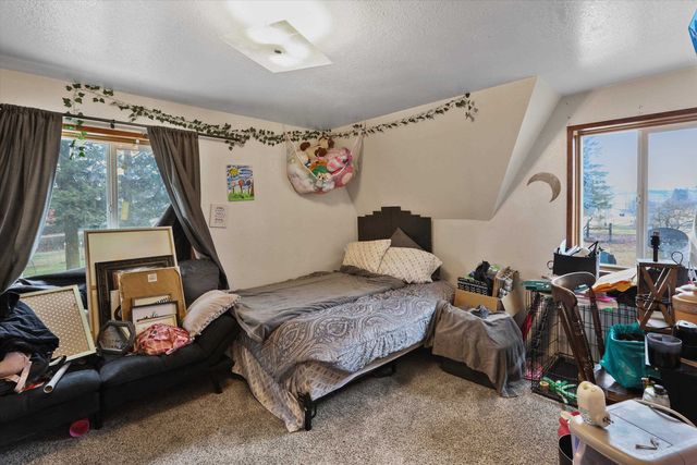 555 W Broadway Ave, Reardan, WA 99029