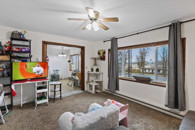 555 W Broadway Ave, Reardan, WA 99029