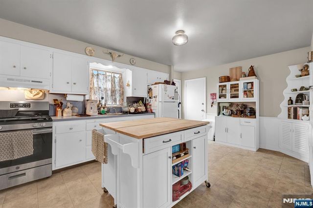 322 Broughton Avenue, Bloomfield, NJ 07003