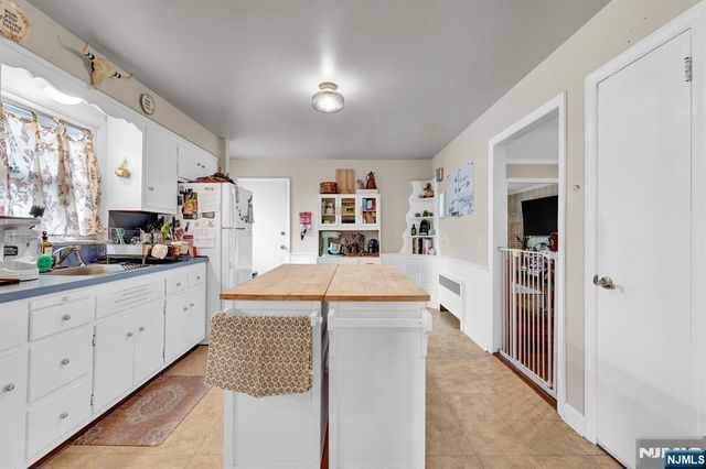 322 Broughton Avenue, Bloomfield, NJ 07003