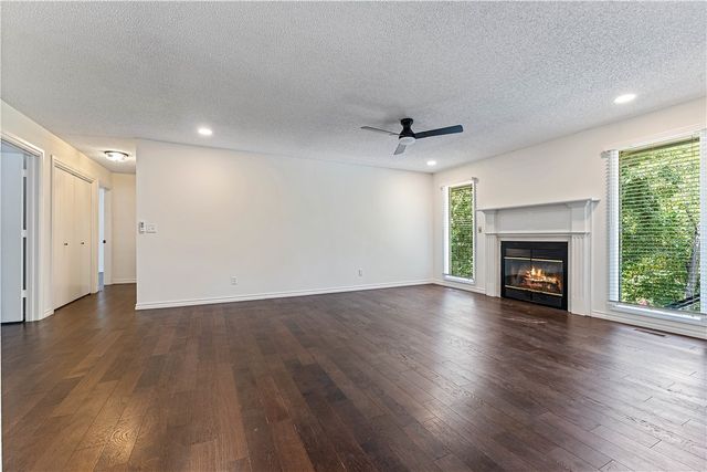 7 Whitwick Lane, Bella Vista, AR 72715