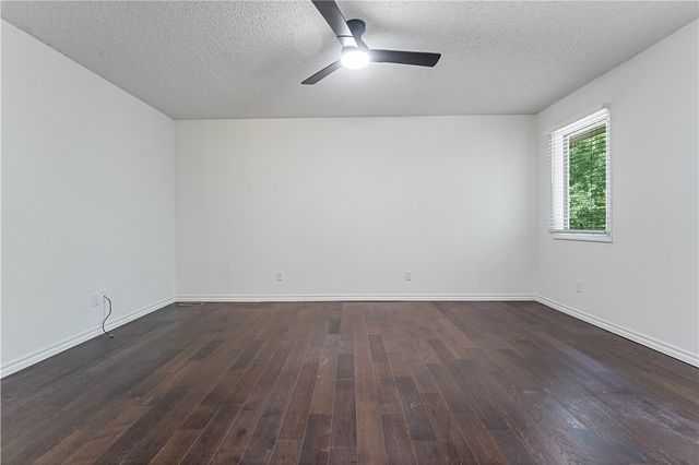 7 Whitwick Lane, Bella Vista, AR 72715