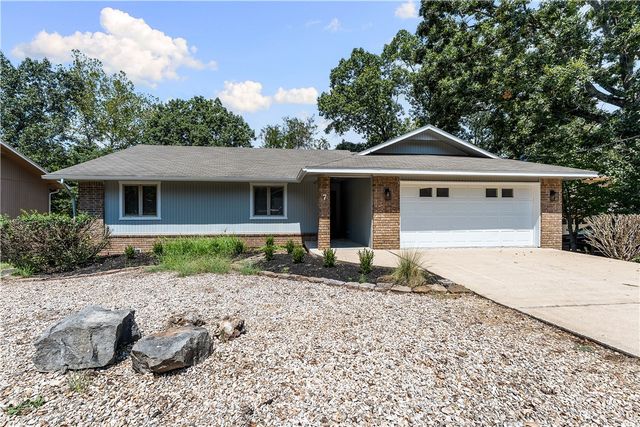 7 Whitwick Lane, Bella Vista, AR 72715