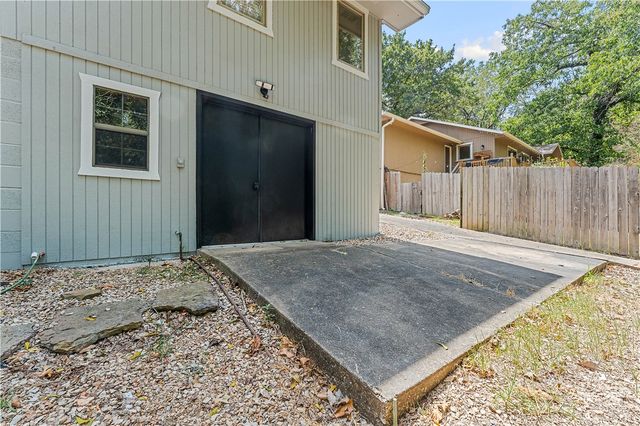 7 Whitwick Lane, Bella Vista, AR 72715