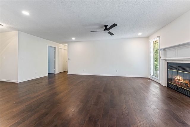7 Whitwick Lane, Bella Vista, AR 72715