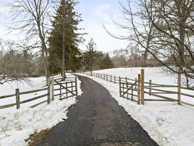 3596 Goose Lane, Granville, OH 43023