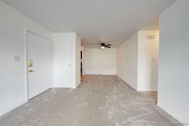 39887 Village Wood Lane, Novi, MI 48375
