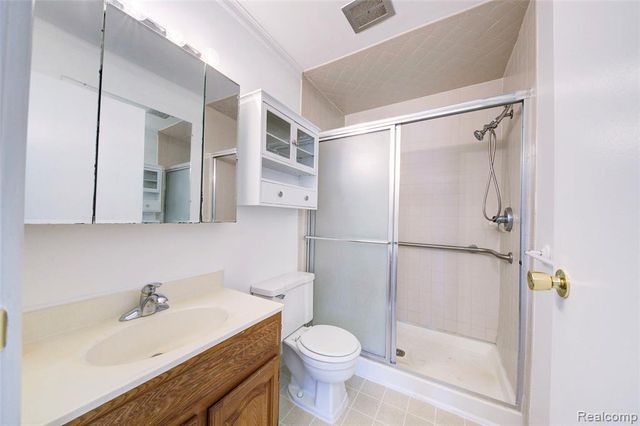 39887 Village Wood Lane, Novi, MI 48375
