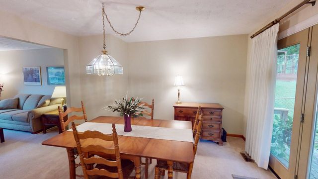 25 Lynn Marr Drive, Huntington, WV 25705