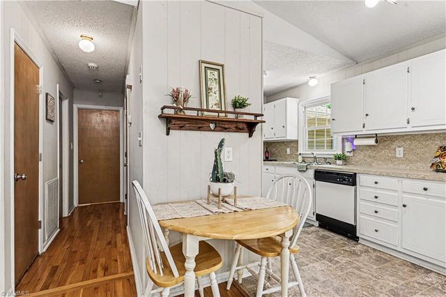 404 Kennedy Farm Road S, Trinity, NC 27370