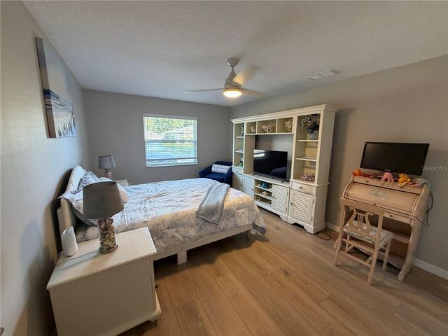 3032 GOLDEN RAIN DRIVE, Sarasota, FL 34232