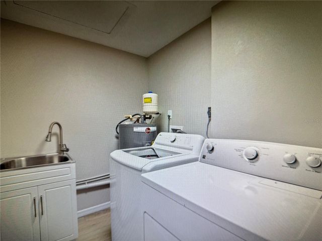 3032 GOLDEN RAIN DRIVE, Sarasota, FL 34232