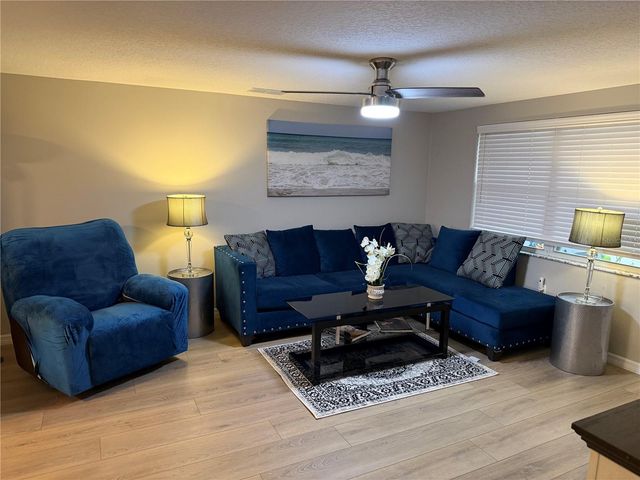 3032 GOLDEN RAIN DRIVE, Sarasota, FL 34232